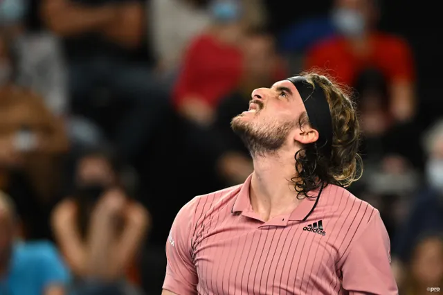 Stefanos Tsitsipas trägt ein 18.300-Dollar-Hoodie und verblüfft seine Fans: "Er trägt einen Schlafanzug, der so viel kostet wie ein Auto"