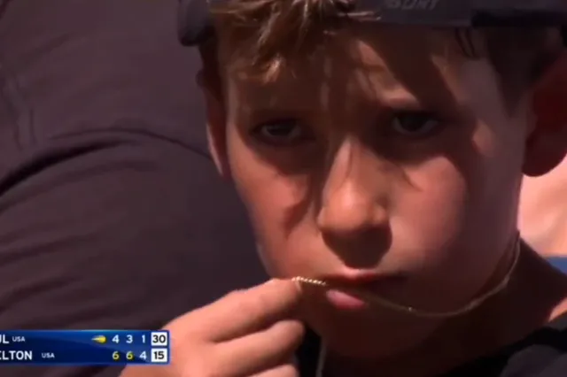 (VÍDEO) Eddy, el pequeño superfan de Tommy Paul, vive y respira cada punto contra Shelton en el US Open