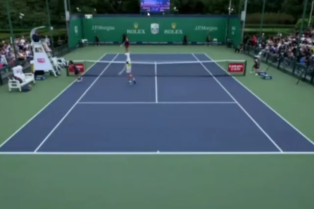 (VIDEO) Crazy scenes as Polmans disqualified from Shanghai qualifying for smashing ball at umpire