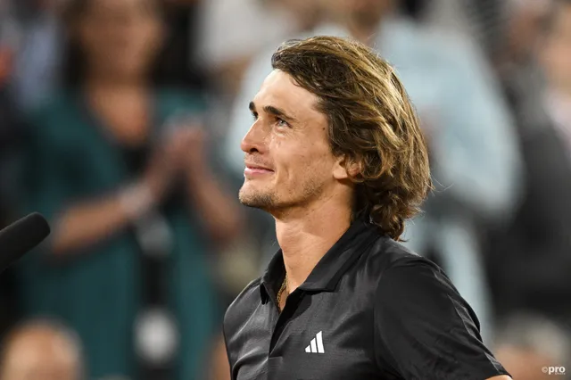 (VIDEO) Alexander Zverev vergisst den Geburtstag seines Vaters völlig, als die Zuschauer bei den Australian Open "Happy Birthday" singen