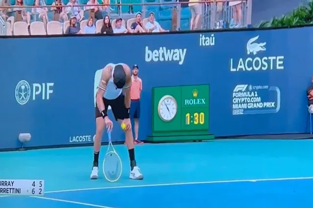 (VIDEO) Matteo Berrettini nearly falls over while serving due to heat exhaustion against Andy Murray at Miami Open