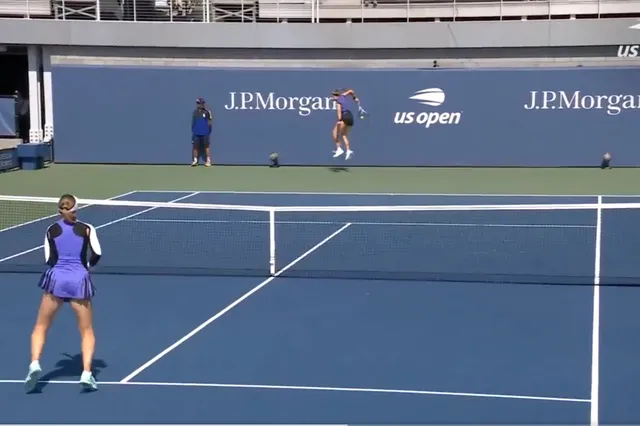 (VIDEO) Is this the shot of the year? Marvellous Muchova produces epic behind the back lob in Volynets US Open clash