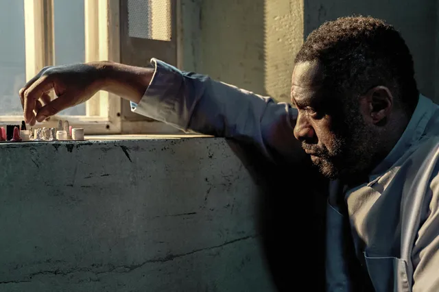 'Zero Dark Thirty'-maker werkt aan nieuwe Netflix-thriller met Idris Elba en Rebecca Ferguson