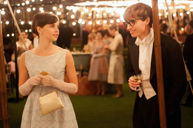 Indrukwekkende dramafilm met Eddie Redmayne en Felicity Jones nu te zien op Netflix