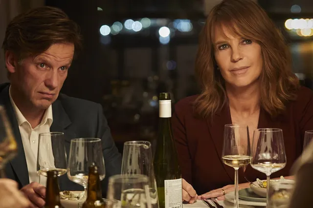 Kijkers eten massaal een hapje mee met Linda de Mol: Nederlandse thriller is een hit op Netflix