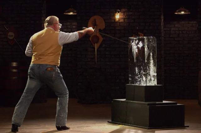 AEL0074893_M2483332_FORGED_IN_FIRE_S07_S07E27_GAME_OF_FORGE_SAT_TXM.mxf.10_34_11_21.Still006