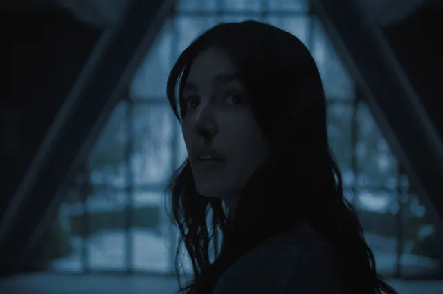 Something_Very_Bad_Is_Going_to_Happen_n_S1_E1_00_46_01_13R