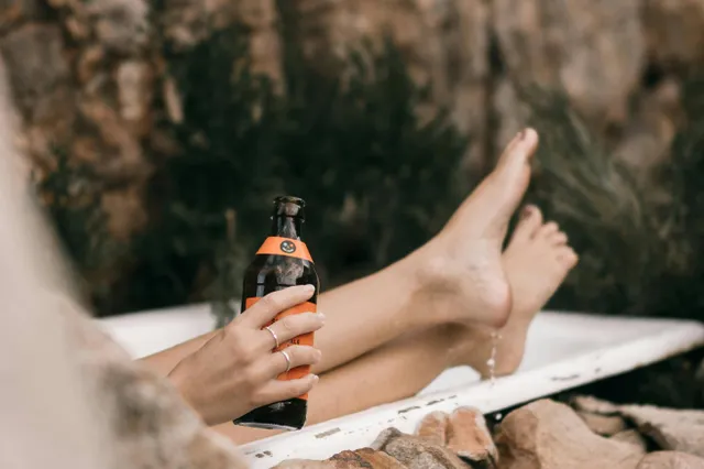 In Parijs kun je in een bierbad liggen: Bar & Beer Spa Paris opent tweede locatie
