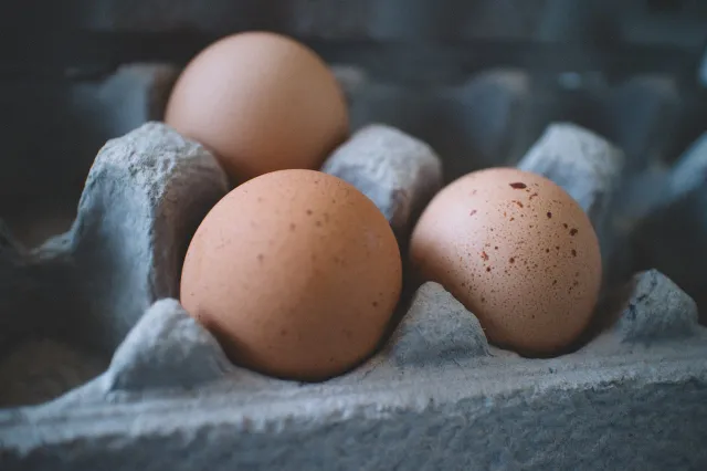 Wat je absoluut niet mag doen met een ei: 'Kan een gunstige situatie creëren voor bacteriële groei'