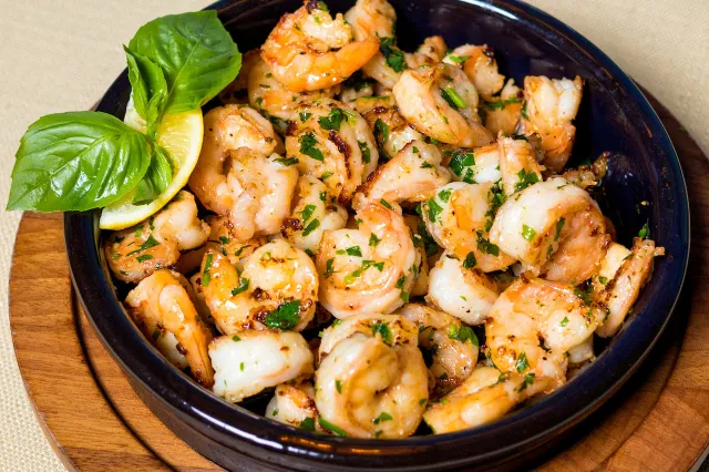 Een culinaire hit met scampi's: Recept dat je in enkele stappen op tafel tovert