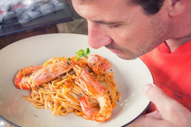 Recept voor een sublieme garnaal spaghetti: Een perfecte balans van texturen en smaak