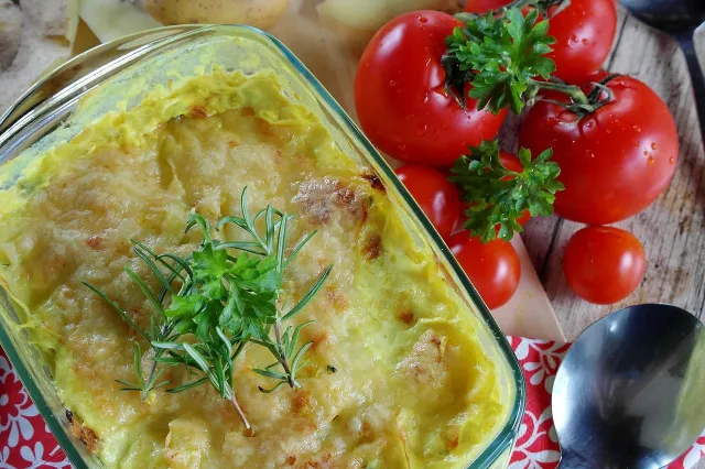 Een keer iets anders met aardappelen: Verras je familie met dit heerlijk hartige aardappel casserole recept!