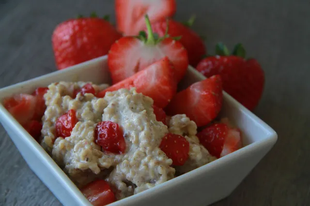 Kies jij ook voor dit gezond en vezelrijk ontbijtje? Eenvoudig en gezond recept stap-voor-stap te volgen