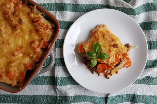 Vol smaak en kleur: stap voor stap recept voor gegratineerde ovenschotel met groenten