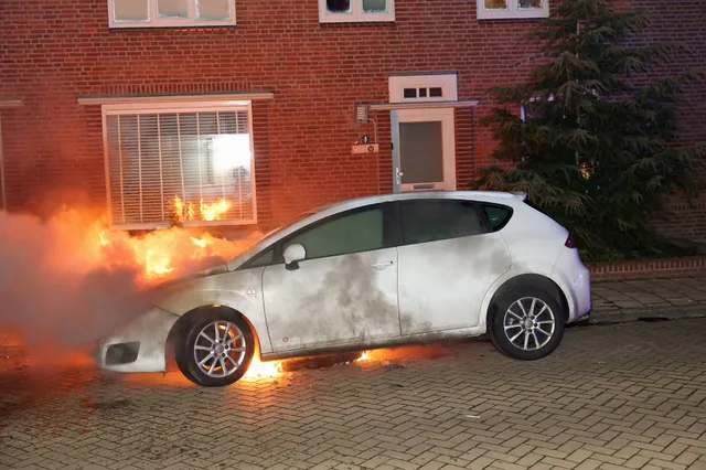 Waalwijk opnieuw getroffen door nachtelijke autobrand