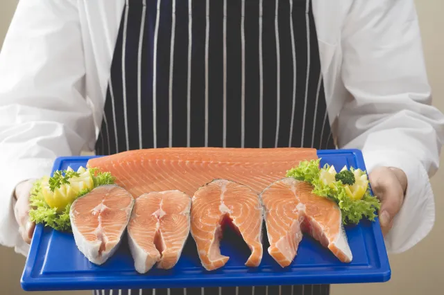 Kweekzalm voor sushi: moten zonder kop of staart groeien in het lab