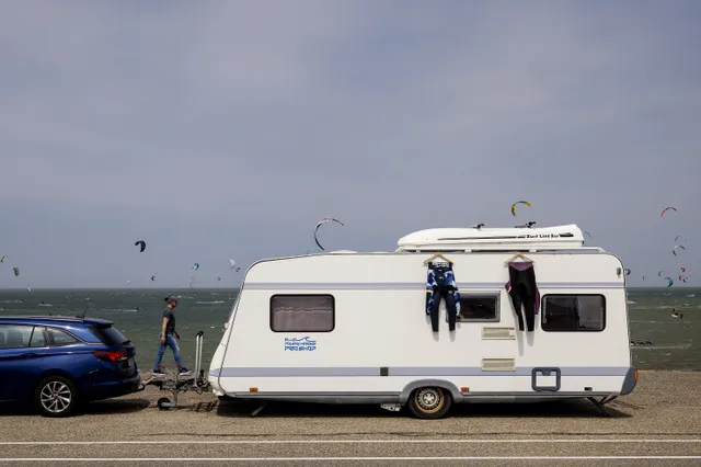 Zonnepanelen op caravans en campers zijn populair: waar moet je op letten en wat kost het?