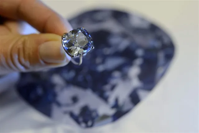 Blauwe diamant geveild voor 45 miljoen