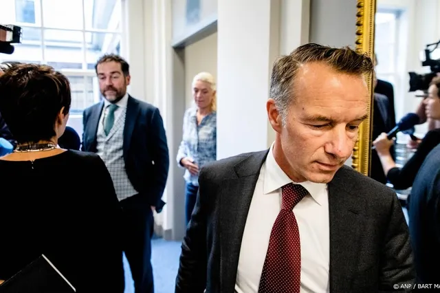 Huisjesmelker Van Haga uit VVD-fractie gezet. Rutte III meerderheid kwijt