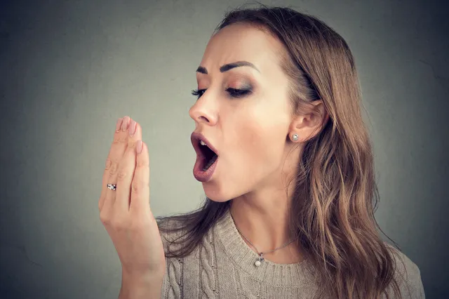 Slechte adem: waarom je je tong moet schoonmaken