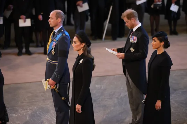 Weer kritische biografie over Britse royals: "Kate zag meteen een rivaal in Meghan"