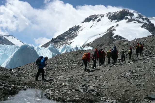 Beklimmers van de Mount Everest moeten voortaan hun eigen poep opruimen