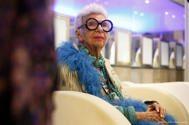 Amerikaans mode-icoon Iris Apfel op 102-jarige leeftijd gestorven