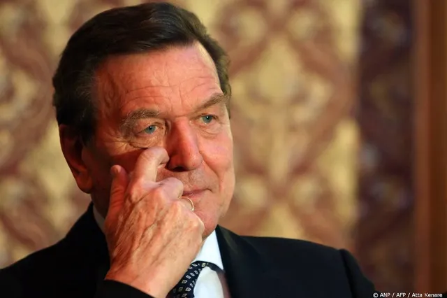 Duitse oud-leider Schröder voor onderhandeling Westen en Poetin