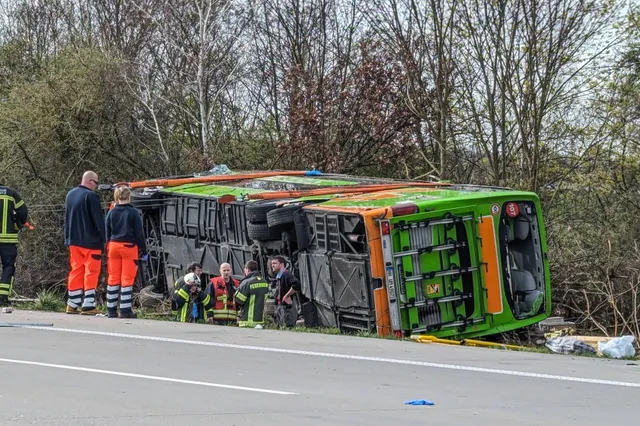 Flixbus-baas legt schuld bij overleden passagiers neer: “Als die mensen hun gordel hadden gedragen, zou iedereen nog leven”