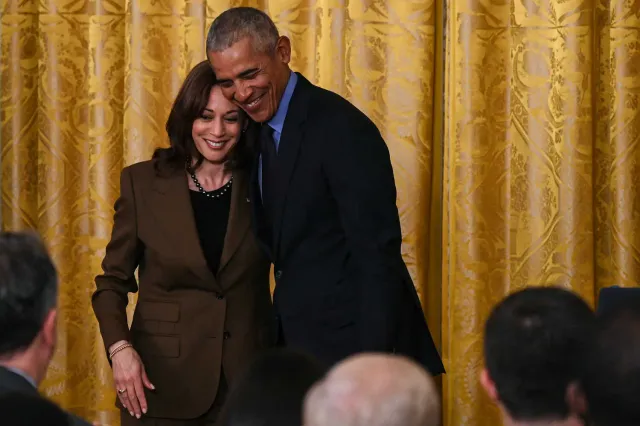 Barack en Michelle Obama steunen Kamala Harris