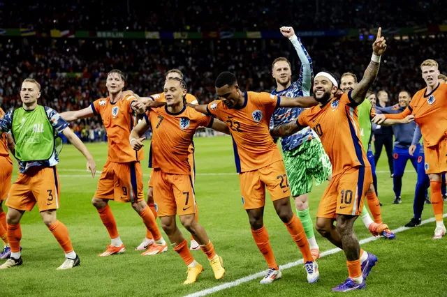 Feest in de Oranje-kleedkamer: 'Viva Hollandia' en Frenkie de Jong is erbij