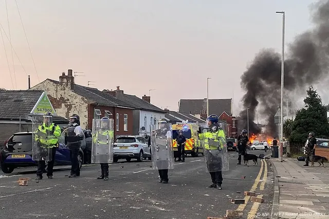 22 politieagenten gewond bij onrust in Southport