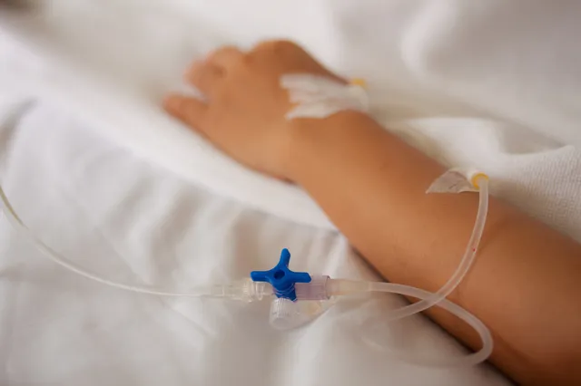 Vlaardings pleegmeisje (10) nog altijd in coma
