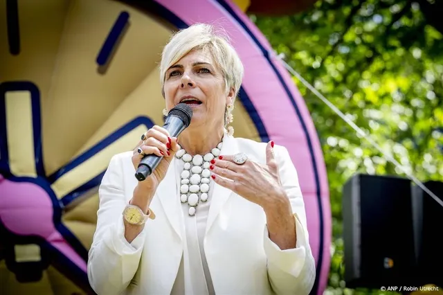 Gedupeerden toeslagenschandaal: stop jacht op Laurentien