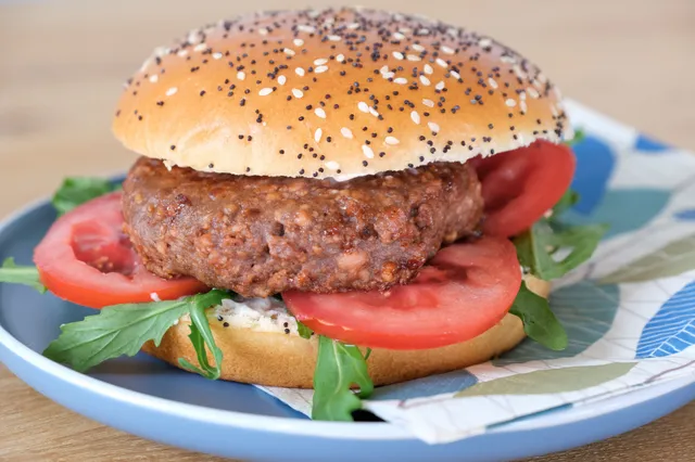 Zijn vleesvervangers gezonder dan vlees? De voordelen van plantaardige burgers en bitterballen