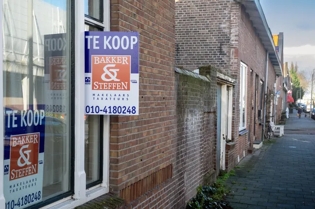 Woningmarkt koelt af: 'Meer huizen onder de vraagprijs verkocht én opvallende trend in grote steden’