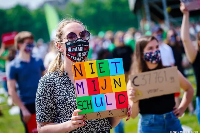 DUO wijst oud-studenten op aanvraag tegemoetkoming