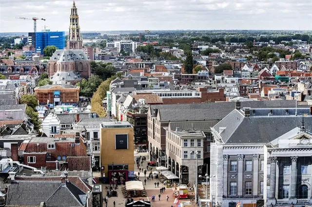 Investeringsmaatschappij onderzoekt komst AI-fabriek in Groningen