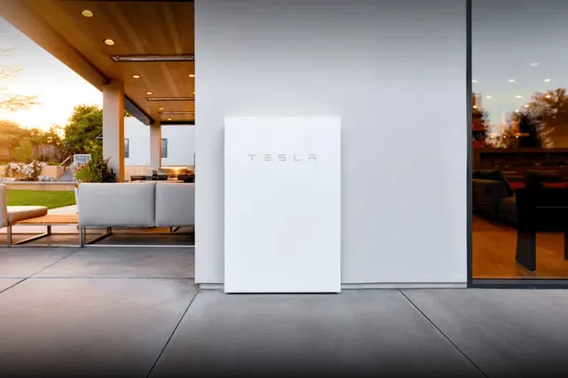 Problemen in het populistische paradijs? Musk noemt zonnedaken en thuisbatterijen 'van levensbelang', maar Trump moet er niks van moet hebben