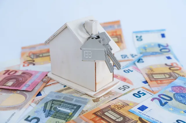 Huizenkopers nemen ’onnodig veel risico’ door rente tien jaar vast te zetten: ’Kan honderden euro’s per maand kosten’