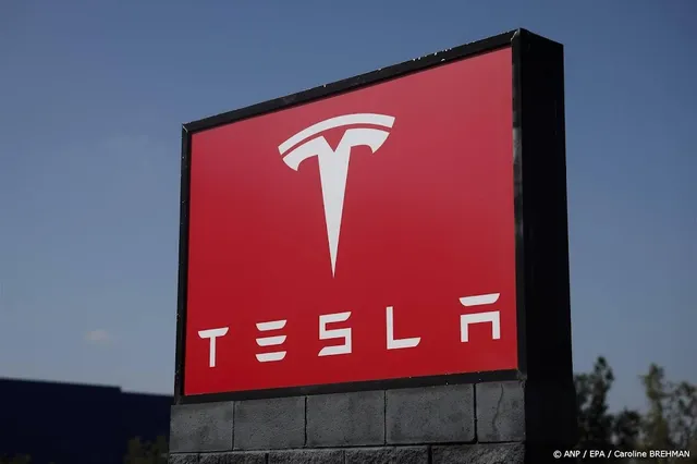 Tesla roept 376.000 auto's terug in VS om stuurbekrachtiging