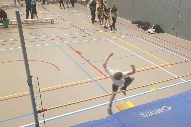 Jonge atleten van DOS AVD pakken volop persoonlijke records in Drachten