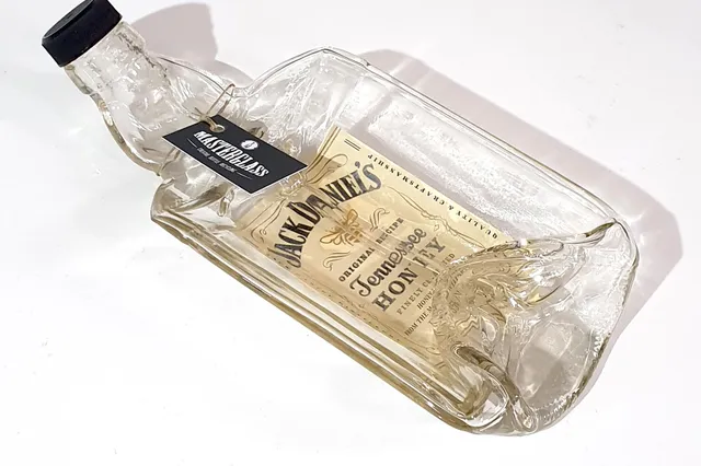 Whisky Madness: Van whiskybaardolie tot gesmolten drankfles