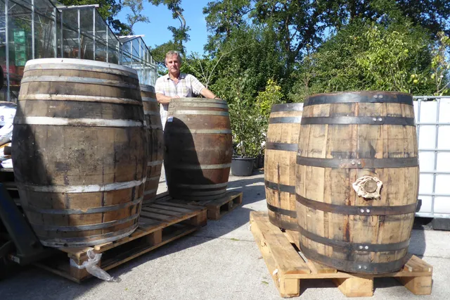 Distilleerderij Donderdag: De Tút maakt een oerfriese whisky