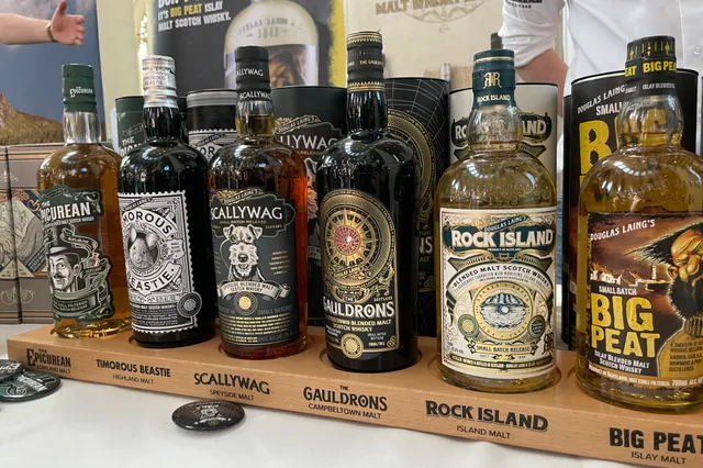 3 Redenen waarom mensen enorme whiskycollecties in huis hebben