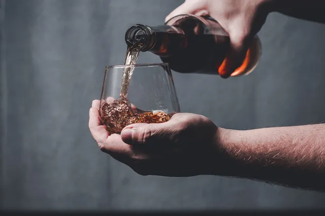 Vraag Maar Raak: Met wie zou jij wel eens een glaasje whisky willen drinken?