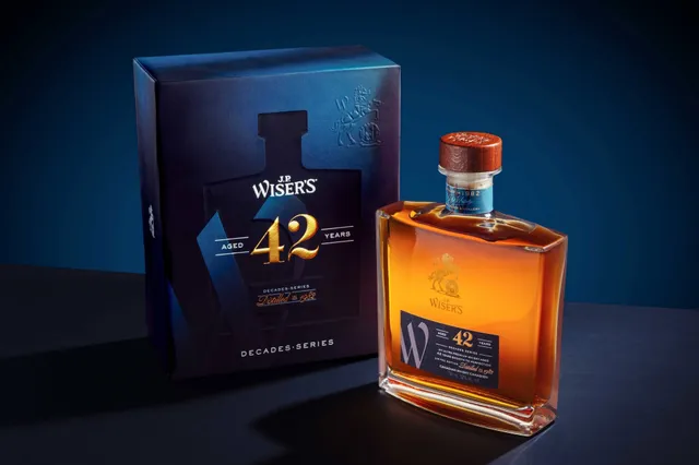 42-jarige oude whisky heeft aroma's van sinaasappelthee, zuurdesem en gedroogd fruit