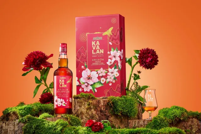 Whiskymerk onthult bloemige whiskycadeausets voor 2025