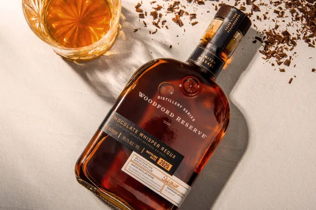 De nieuwe Woodford Reserve whiskey mag op een haartje na mee in vliegtuig