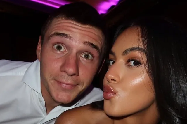 Binnenkijken: dit is het luxueuze appartement van Remco Evenepoel en Oumi Rayane